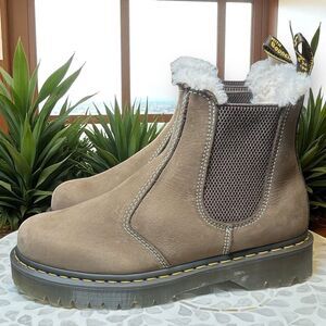 Dr. Martens 2976 BEX Winter Snow WarmWair Lined Platform Chelsea Women’s 10